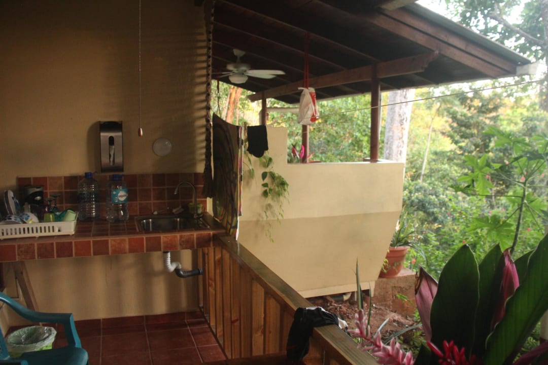 Minibalkon mit Küchenzeile und ohne Hängematte Villas de Oros
