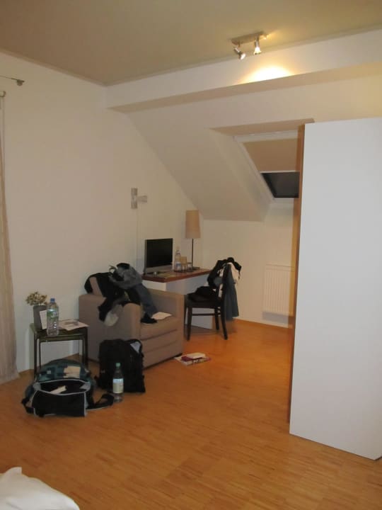 Schreibtisch, TV Gästehaus Quartier Selders