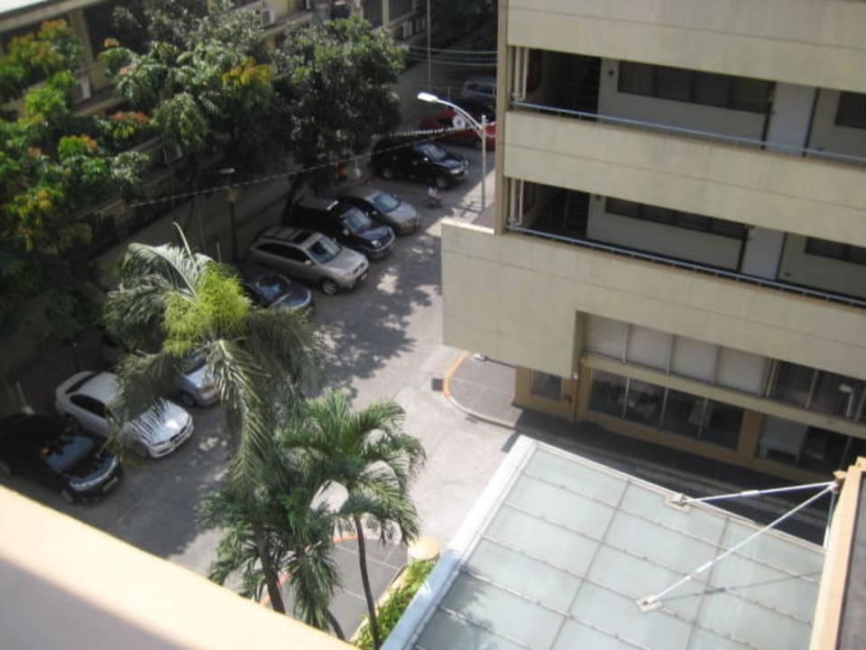 Hotelzufahrt vom Zimmereingang Hotel Tropicana Suites