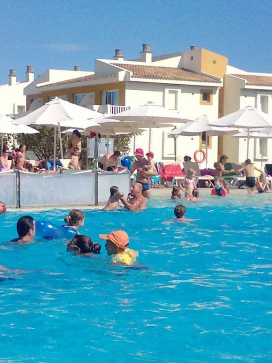 Pool blau punta reina