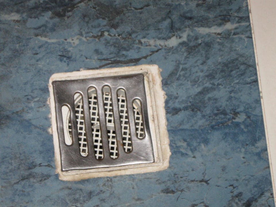 Bad im Komfortzimmer Aldiana Club Rocca Nettuno Calabria