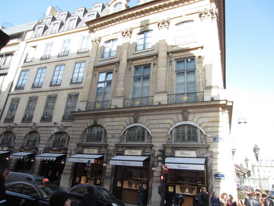 Frontalansicht Hotel de Vendome