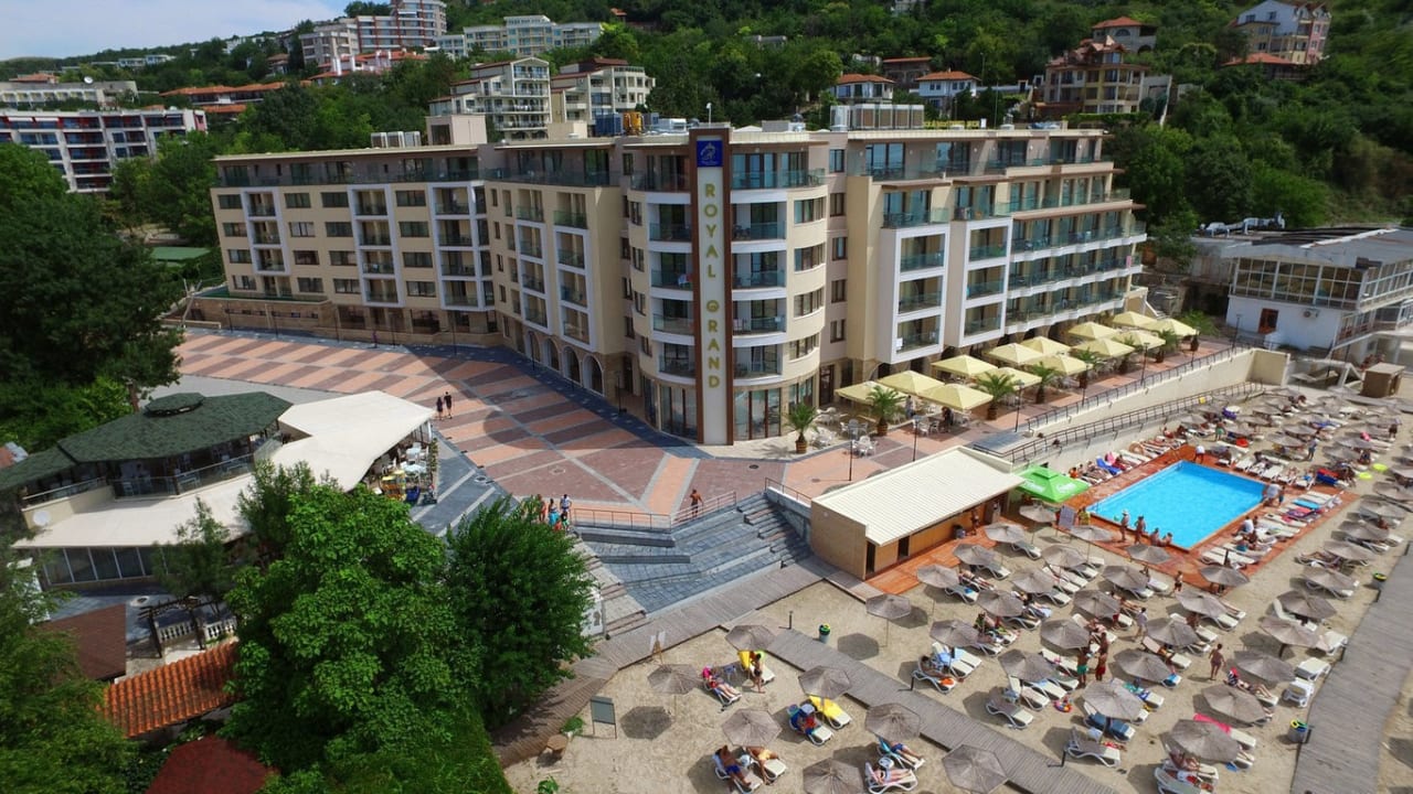 Außenansicht Royal Grand Hotel and Spa - All Inclusive and Free beach accsess