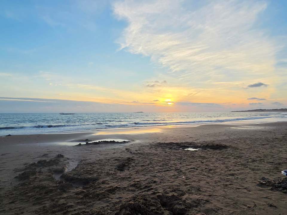 Strand Sandy Beach Resort