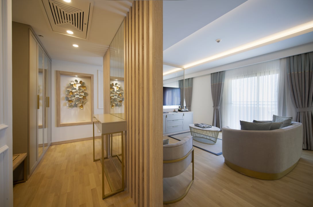 Zimmer Miramare Queen Hotel