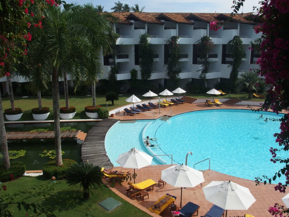 Rundpool Hotel Lanka Princess Ayurveda