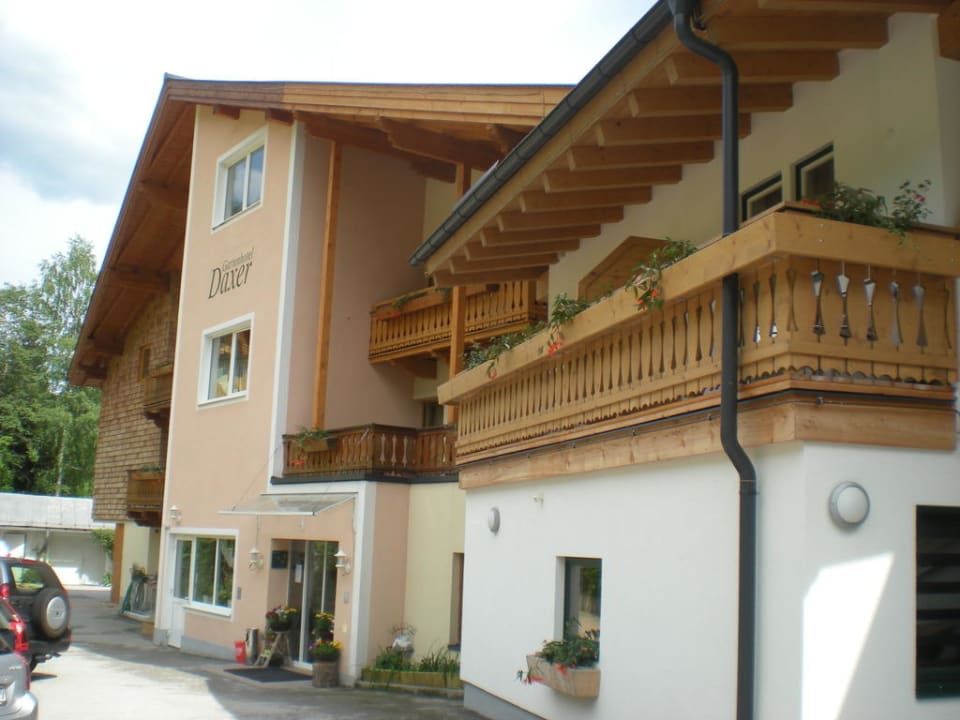 Vorderansicht  Gartenhotel Daxer