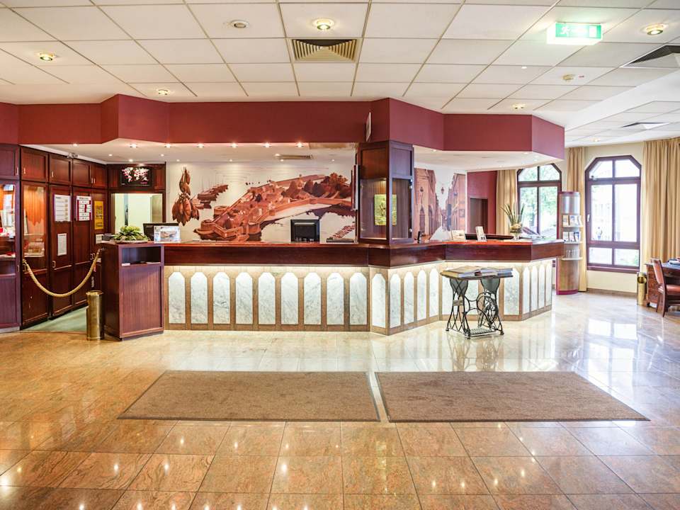 Lobby Golden Tulip Bielefeld City