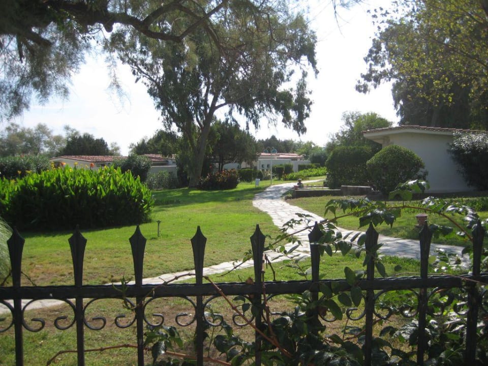 Gartenanlage Pallini Beach Hotel