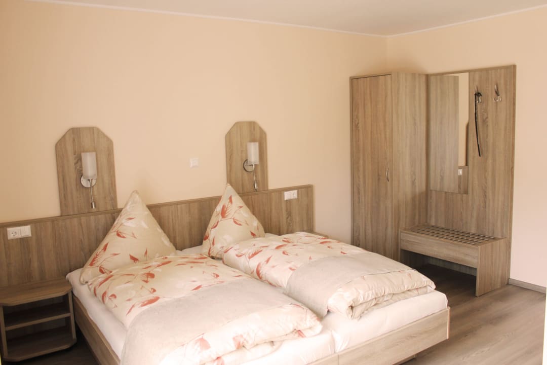 Doppelzimmer Comfort Hotel Garni Wurster Kroog