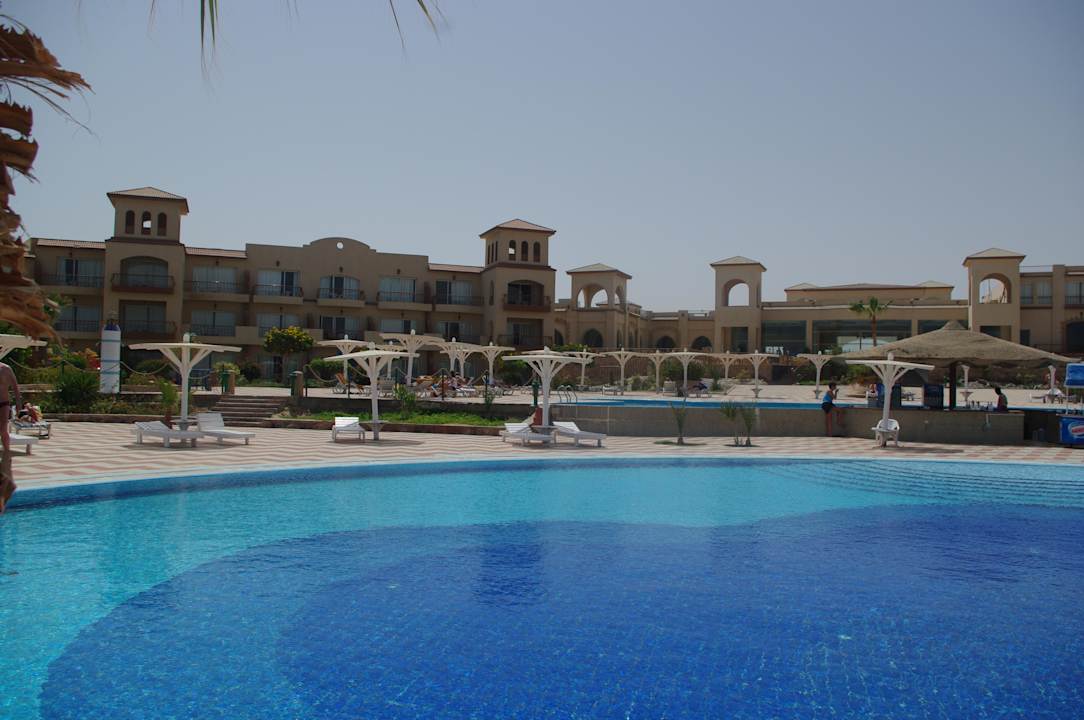 Baseny Pensée Royal Garden Beach Resort