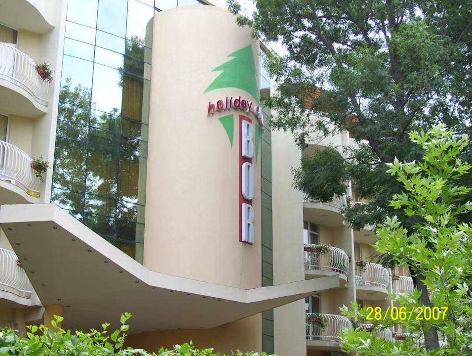 Eingang Hotel Bor HVD Club Bor