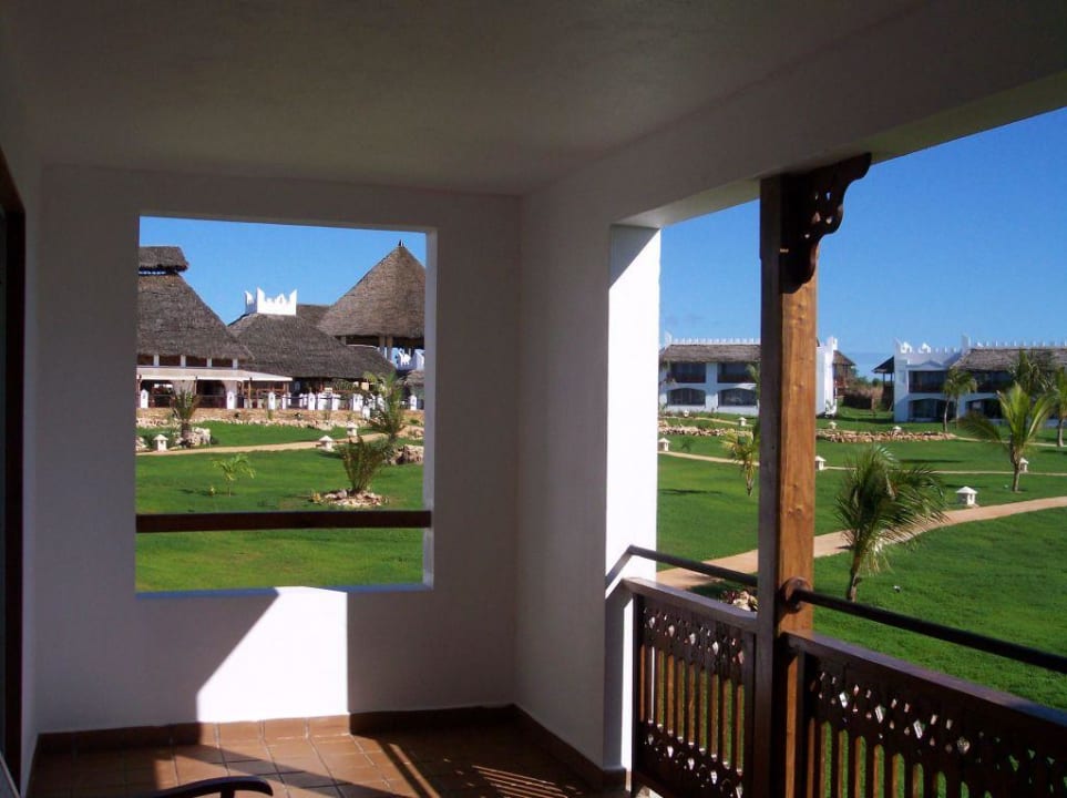 Sicht auf Restaurant und Lobby-Bar Royal Zanzibar Beach Resort