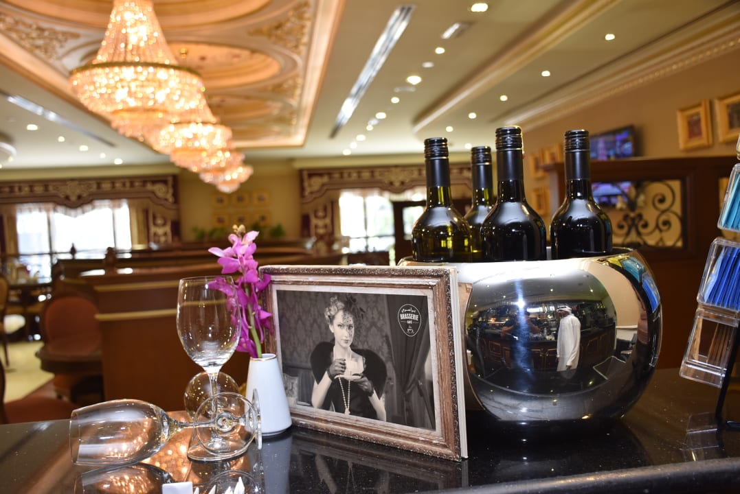 Gastro Royal Rose Hotel