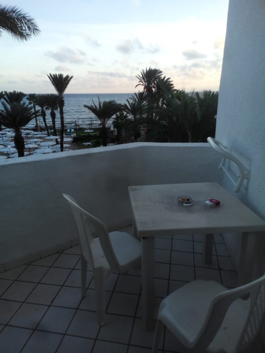 Ausblick Hotel El Mouradi Skanes Beach