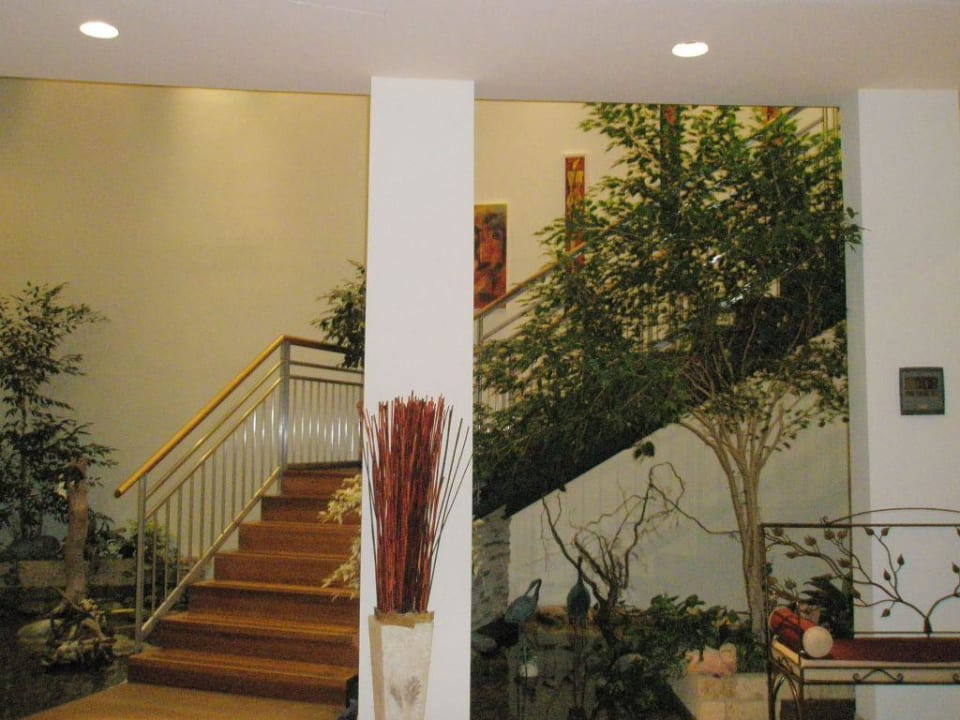 Stiege zun Hallenbad Hirschen Wohlfühlhotel