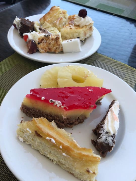 Gastro Royal Star Beach Resort