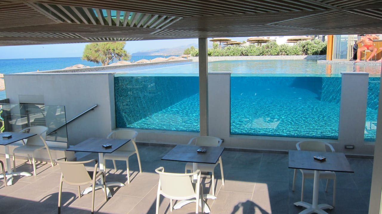 Pool Cactus Mare - Adults only