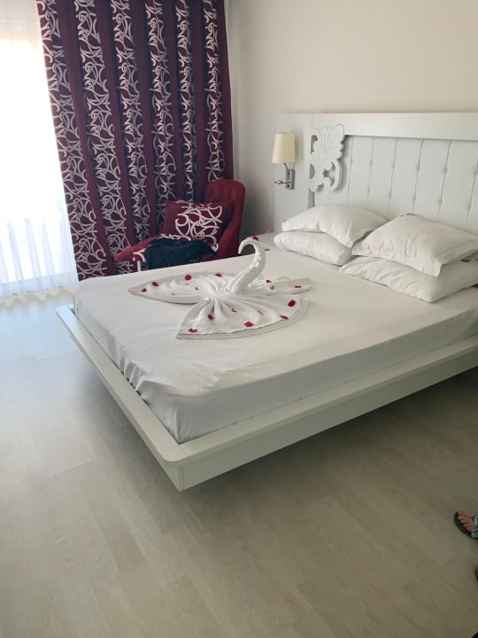 Zimmer Laguna Beach Alya Resort & Spa Hotel