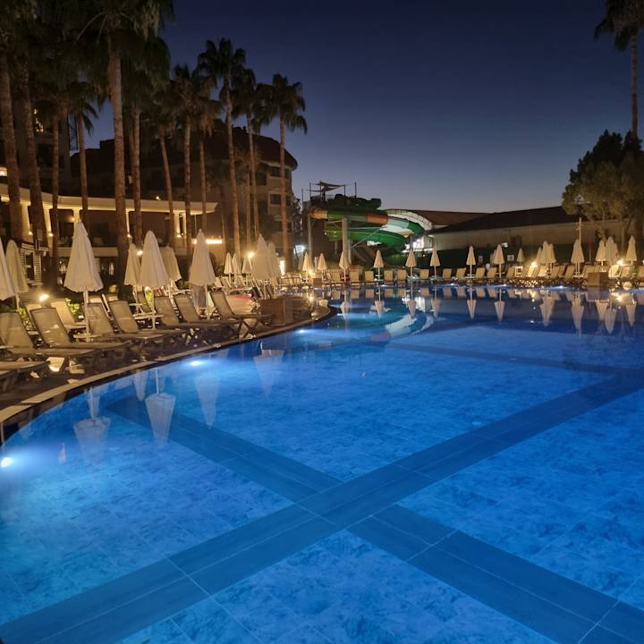 Pool allsun Numa Club Side