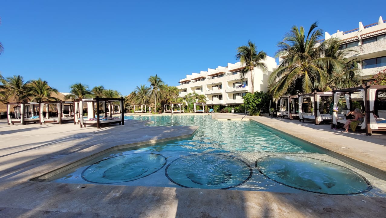 Pool Akumal Bay Beach & Wellness Resort