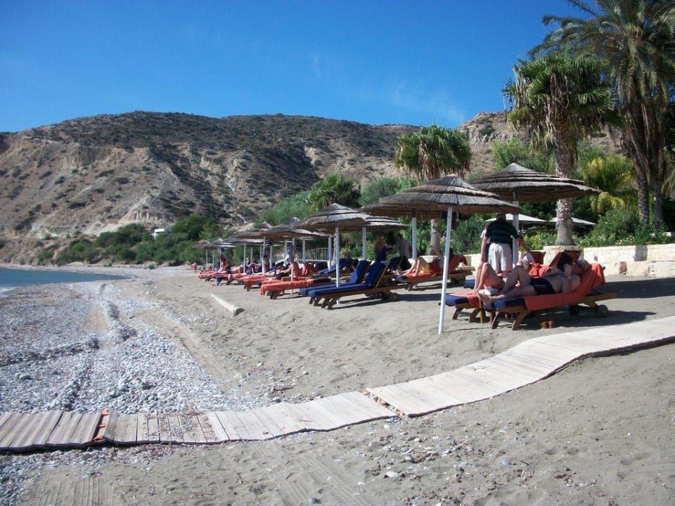 Strand Columbia Beach Resort