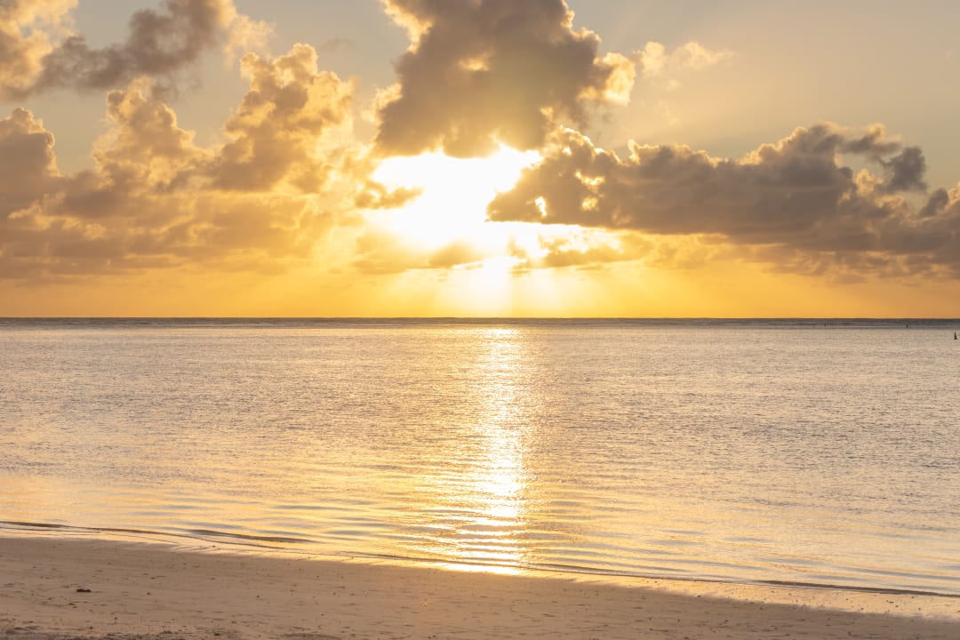 Strand Sunrise Attitude - Adults Only