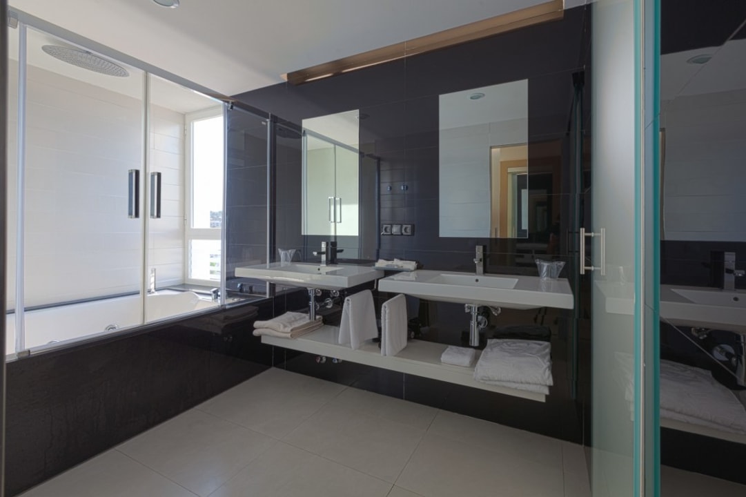 Zimmer Sirenis Seaview Country Club