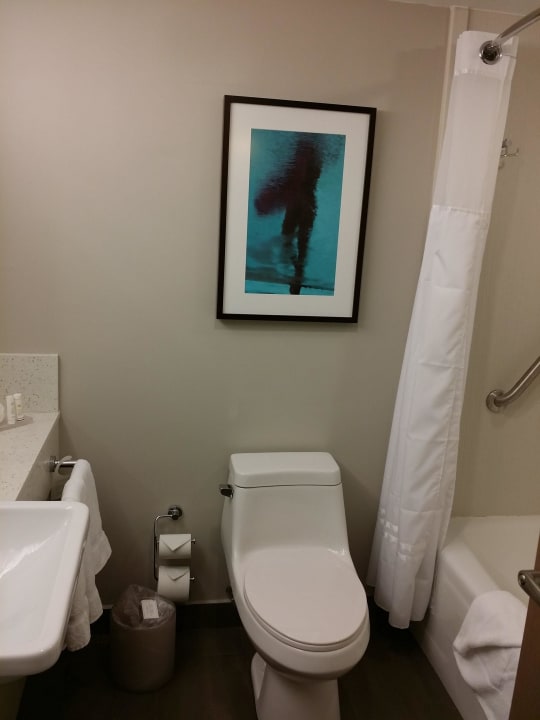 Toilette Courtyard by Marriott Isla Verde Beach Resort