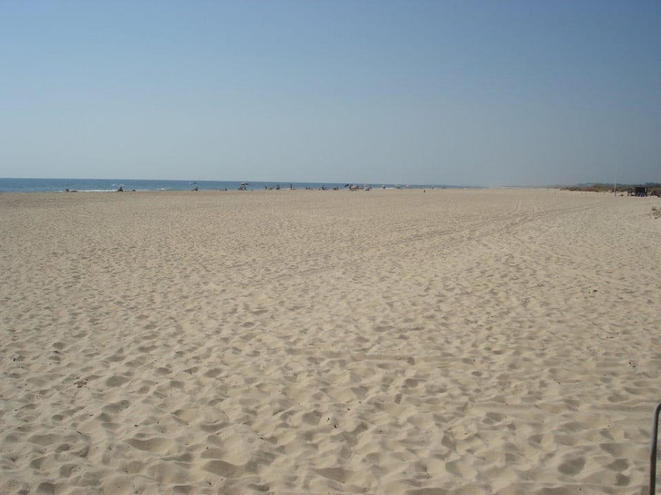 Weitläufiger Strand Ozadi Altura Beach Resort