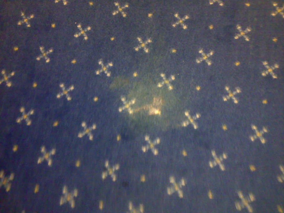 Teppich mit Loch! Wyndham Garden Lahnstein Koblenz Hotel