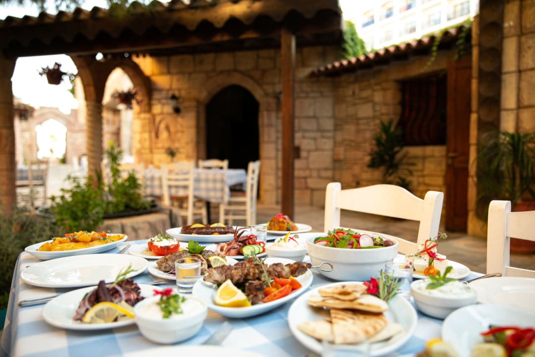 Gastro The Golden Bay Beach Hotel
