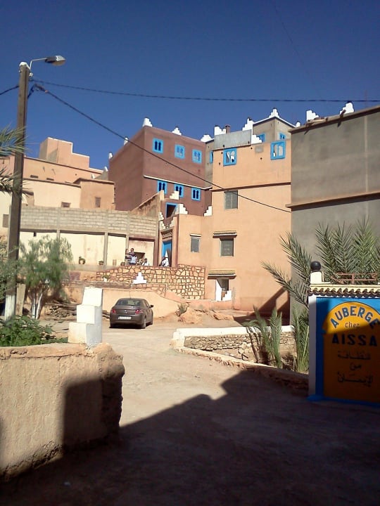 Vue de la rue Auberge Chez Aissa