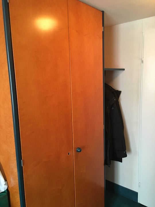 Kleiderschrank SORAT Hotel Berlin