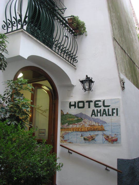 Hoteleingang Hotel Amalfi
