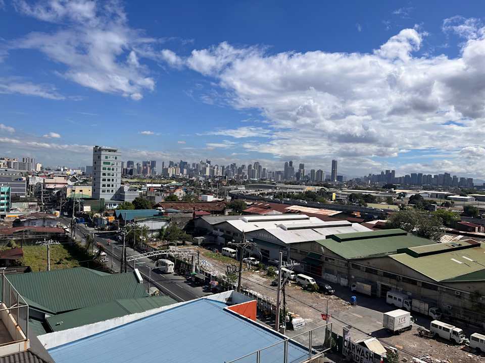 Ausblick Nichols Airport Hotel by ZEN Rooms