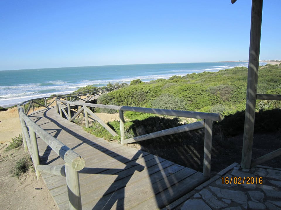 Wunderschöner kilometerlanger Naturstrand Ilunion Sancti Petri