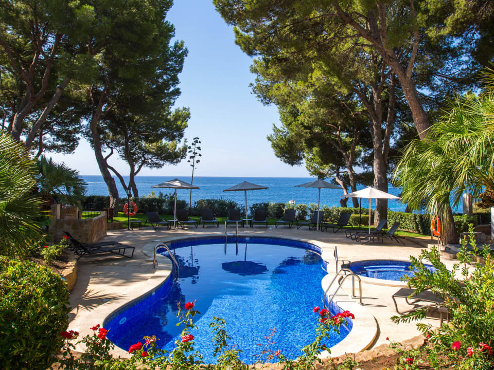 Pool am Tag Hotel Bendinat