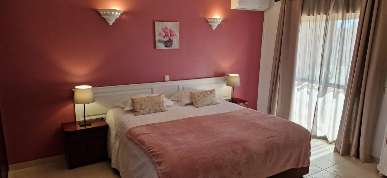 Zimmer Casa Rosa Montes