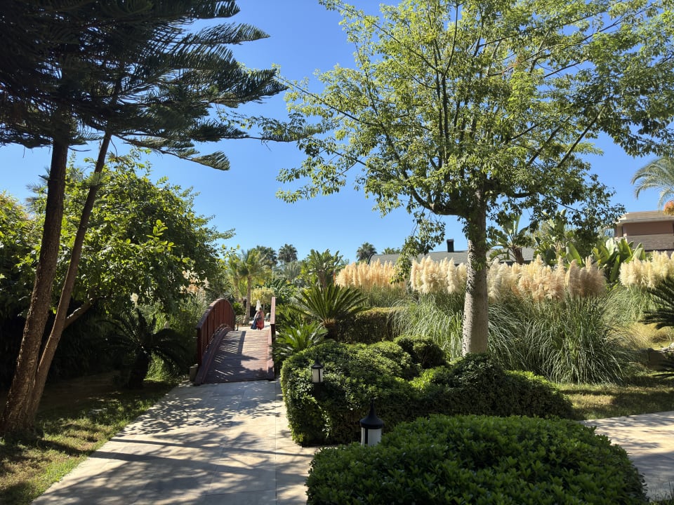 Gartenanlage Sunis Kumköy Beach Resort Hotel & Spa