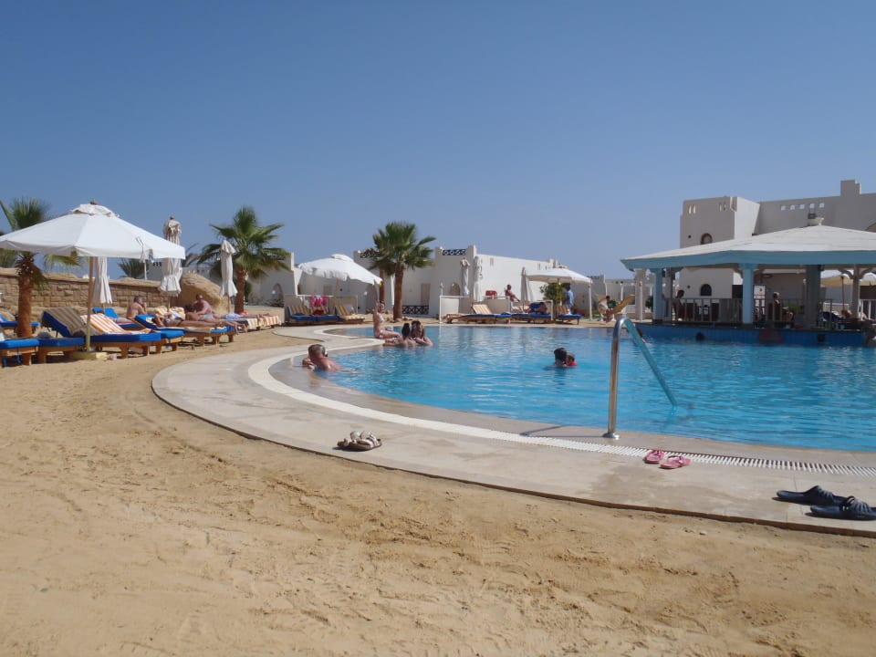 Basen mały Hilton Marsa Alam Nubian Resort