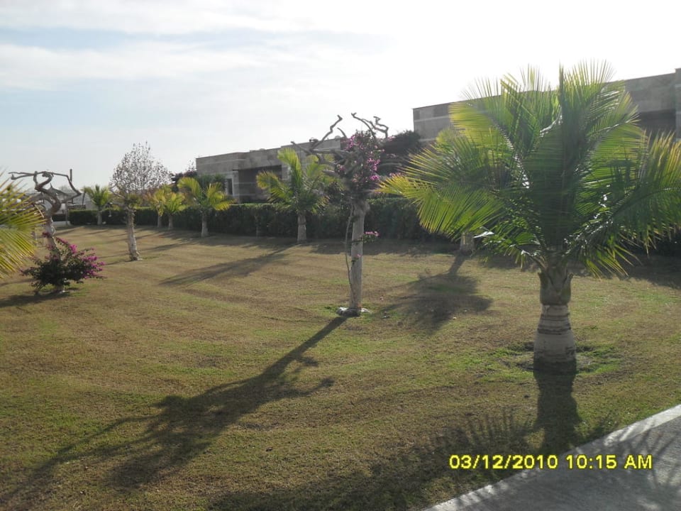 Garten vor den Villen Ela Excellence Resort Belek