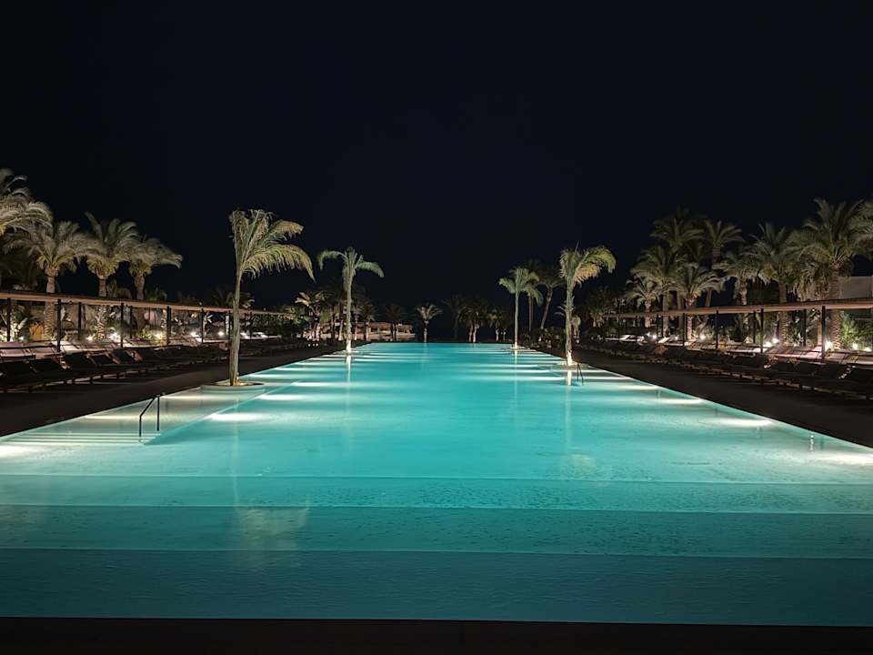 Pool Serry Beach Resort