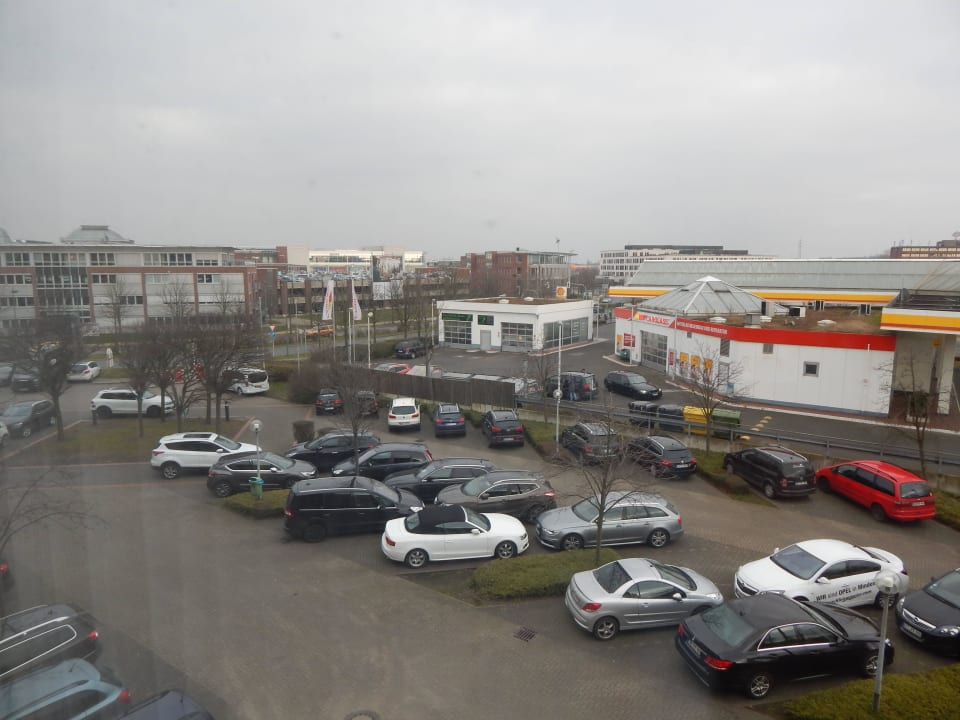 Parkplatz Hotel Oberhausen Neue Mitte affiliated by Meliá