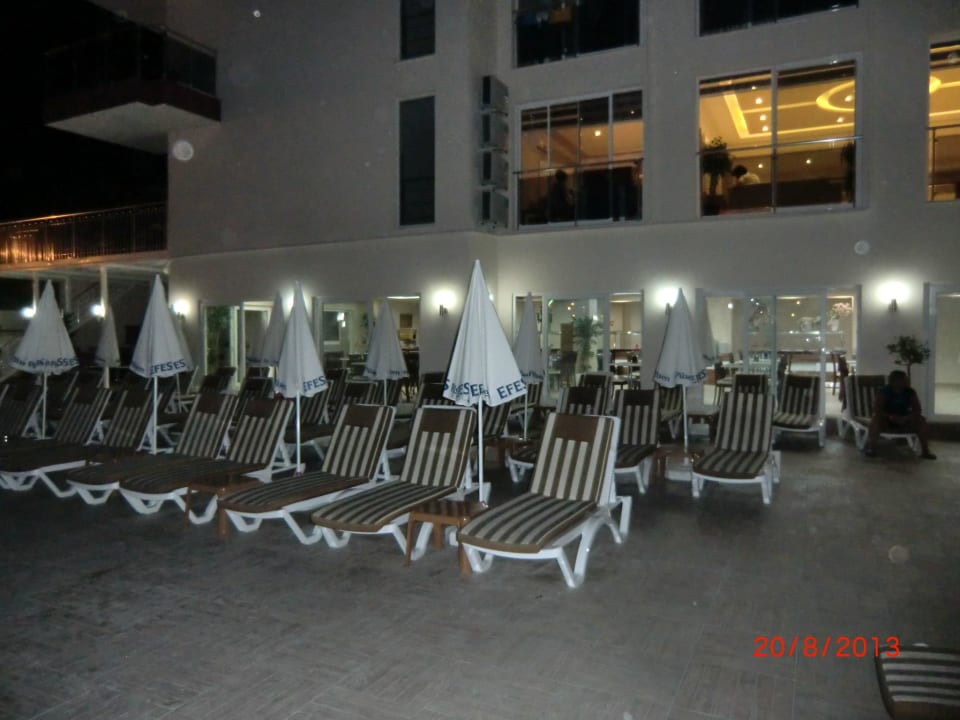Basen nocä Hotel Side Best House
