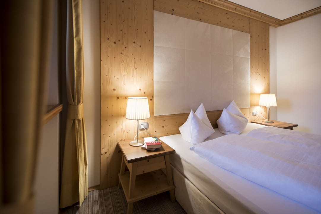 Zimmer Post Alpina - Family Mountain Chalets