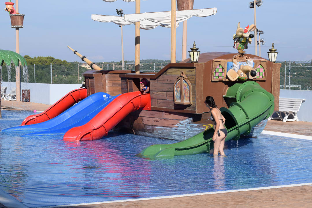 Pool blau punta reina