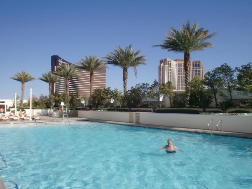 Pool mit Ausblick Trump International Hotel Las Vegas