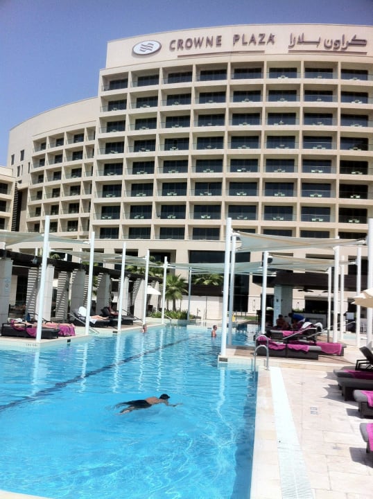 Kein "run" auf Liegen und alles sauber und ruhig Crowne Plaza Hotel Yas Island