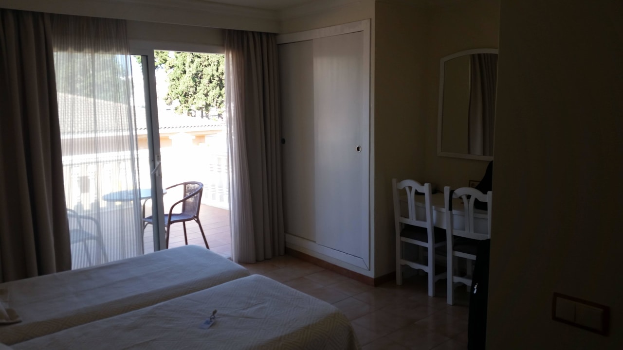 Helles Zimmer mit Klimaanlage Hotel Cupidor